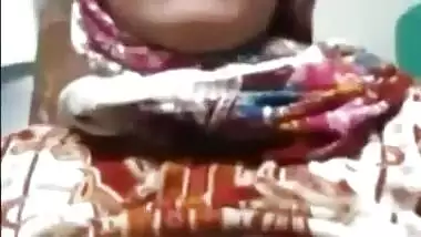 Paki Bhabi Showing On Video Call