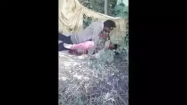 Desi sex movie of village prostitute fucking outdoor with client