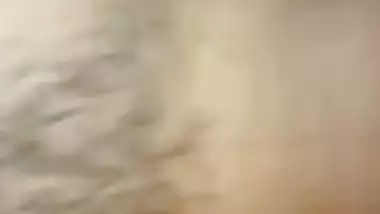 Boyfriend enjoys fingering and pounding XXX pussy of dusky Desi chick