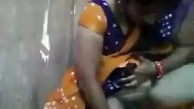Horny Indian Aunty In Saree Masturbating With Cucumber