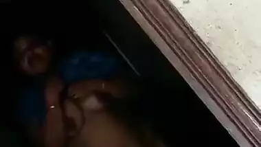 Aunty Showing Neiour